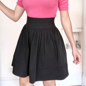 Diane Von Furstenberg • Barren Pleated Black Skirt